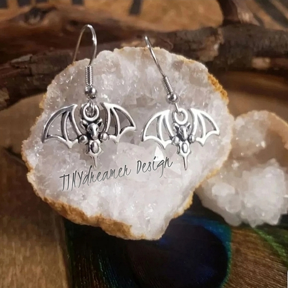 Vampire BAT Halloween earrings Witchy Gift Occult Goth Dracula Vampyre Gothic